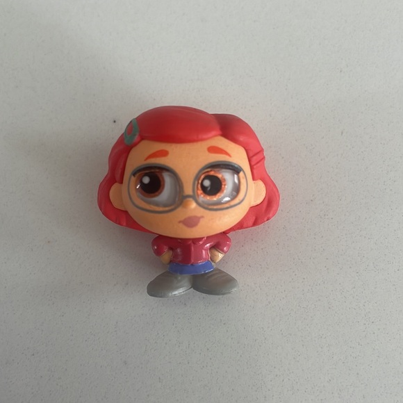 Disney Doorables series 8 red panda Mei - Picture 2 of 2